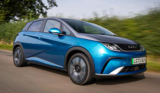 BYD Dolphin - front tracking