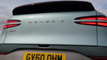 Genesis GV60 - badge