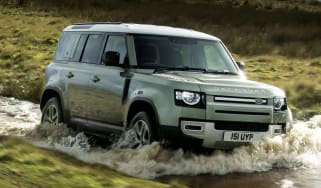 Land Rover Defender P400e