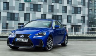Lexus IS 300h